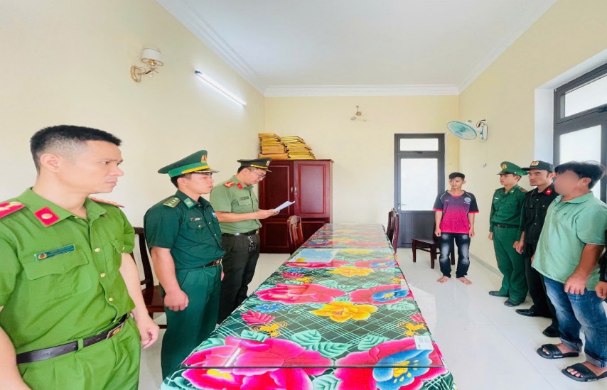 Bắt thuyền trưởng tàu cá tổ chức cho người khác xuất cảnh trái phép