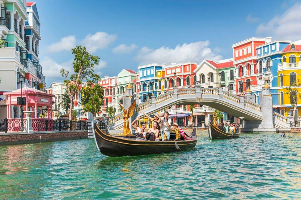 Vietravel Hà Nội: Dấu ấn 30 năm tri ân khách hàng giữa sắc thu 2025