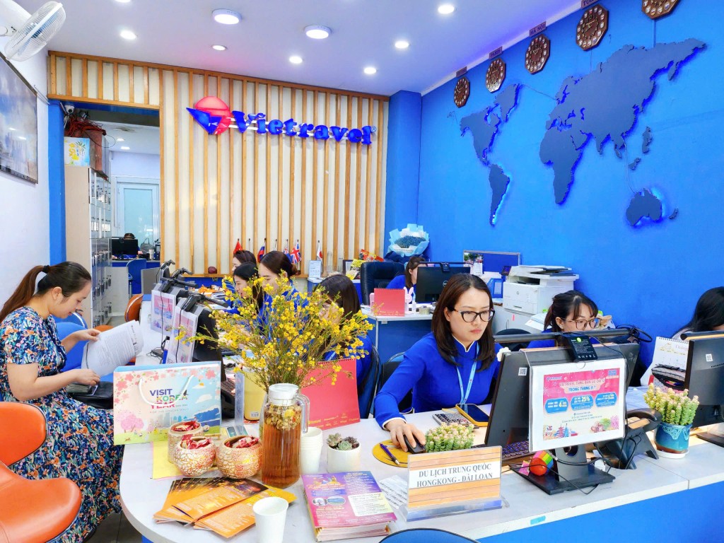 Vietravel Hà Nội: Dấu ấn 30 năm tri ân khách hàng giữa sắc thu 2025