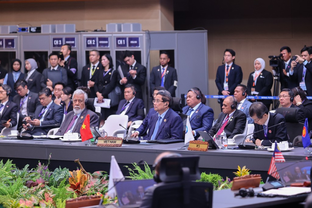 Thủ tướng Phạm Minh Chính tham dự Hội nghị Cấp cao ASEAN+3 với Trung Quốc, Nhật Bản, Hàn Quốc - Ảnh: VGP/Nhật Bắc Thủ tướng Phạm Minh Chính tham dự Hội nghị Cấp cao ASEAN+3 với Trung Quốc, Nhật Bản, Hàn Quốc - Ảnh: VGP/Nhật Bắc