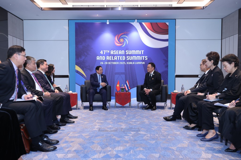 Hai nhà Lãnh đạo nhất trí tăng cường hợp tác giáo dục – đào tạo, giao lưu nhân dân, kết nối các địa phương - Ảnh: VGP/Nhật Bắc Hai nhà Lãnh đạo nhất trí tăng cường hợp tác giáo dục – đào tạo, giao lưu nhân dân, kết nối các địa phương - Ảnh: VGP/Nhật Bắc