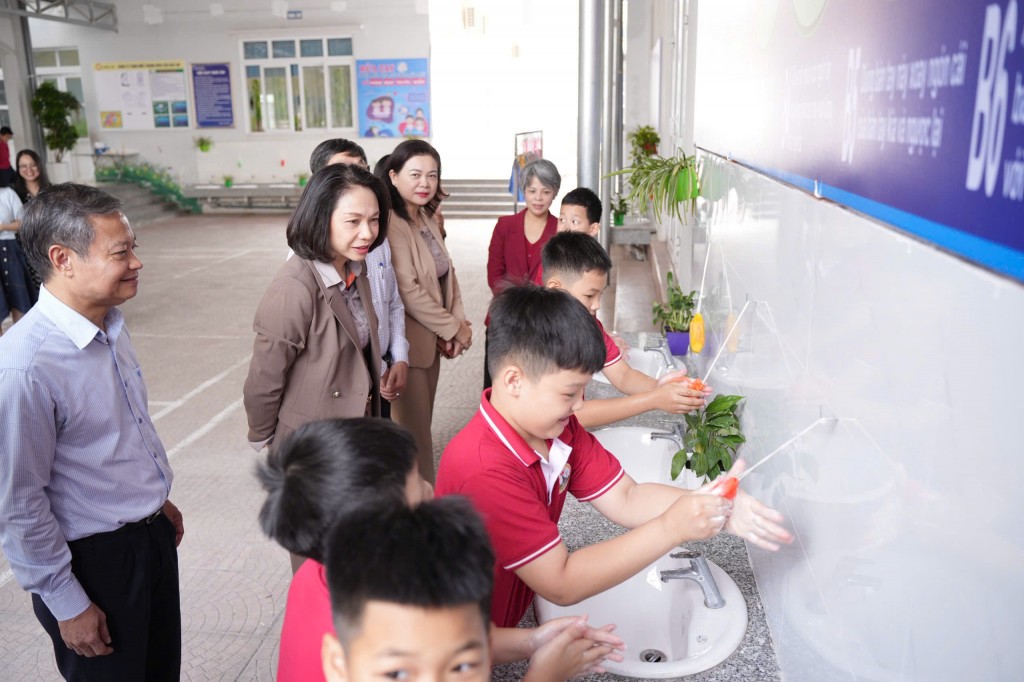 Chủ động đầu tư trang thiết bị hiện đại tổ chức bán trú