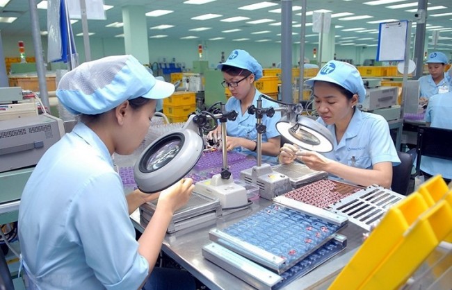 Bàn giải pháp chuyển đổi xanh trong sản xuất công nghiệp