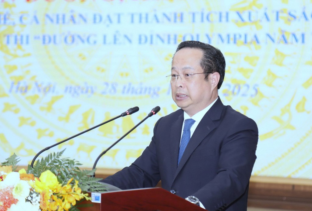 Hà Nội khen thưởng học sinh giành ngôi quán quân Olympia 2025