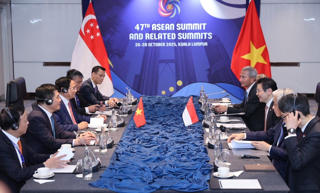 Thủ tướng Chính phủ Phạm Minh Chính đề nghị Singapore hỗ trợ phát triển một số ngành công nghiệp chiến lược như bán dẫn, năng lượng tái tạo, đổi mới sáng tạo và kinh tế số - Ảnh: VGP/Nhật Bắc