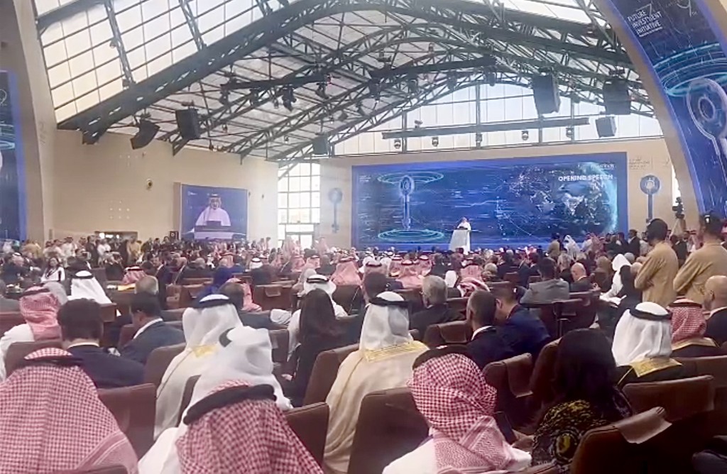 Hội nghị FII9 quy tụ hơn 20 nguyên thủ, lãnh đạo các quốc gia; hơn 9.000 đại biểu từ gần 100 quốc gia là các nhà hoạch định chính sách, cùng lãnh đạo các tập đoàn đa quốc gia và các quỹ đầu tư quốc gia hàng đầu thế giới - Ảnh: VGP/Thu Sa Hội nghị FII9 quy tụ hơn 20 nguyên thủ, lãnh đạo các quốc gia; hơn 9.000 đại biểu từ gần 100 quốc gia là các nhà hoạch định chính sách, cùng lãnh đạo các tập đoàn đa quốc gia và các quỹ đầu tư quốc gia hàng đầu thế giới - Ảnh: VGP/Thu Sa