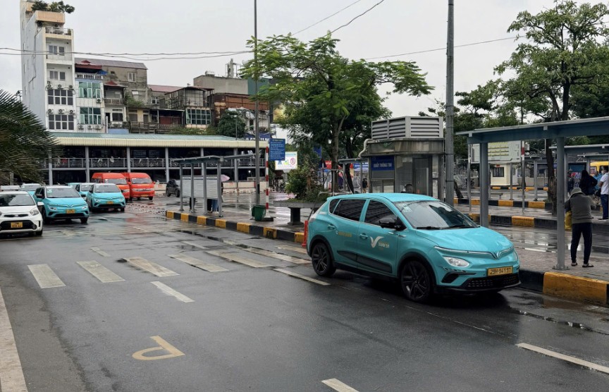 Hà Nội nỗ lực xóa “điểm nóng” ùn tắc tại bến xe Giáp Bát