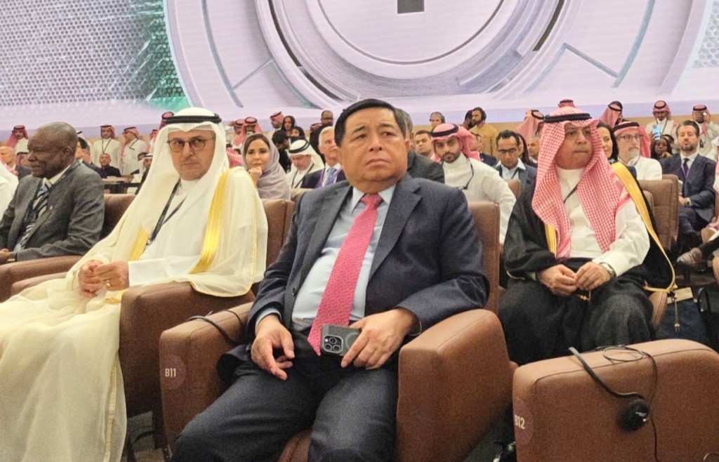 Phó Thủ tướng Nguyễn Chí Dũng tham dự Hội nghị FII9