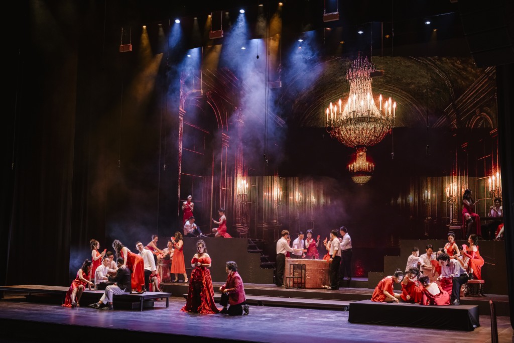 Khán giả Thủ đô “hòa mình” vào dòng chảy cảm xúc mãnh liệt của La Traviata Khán giả Thủ đô “hòa mình” vào dòng chảy cảm xúc mãnh liệt của La Traviata