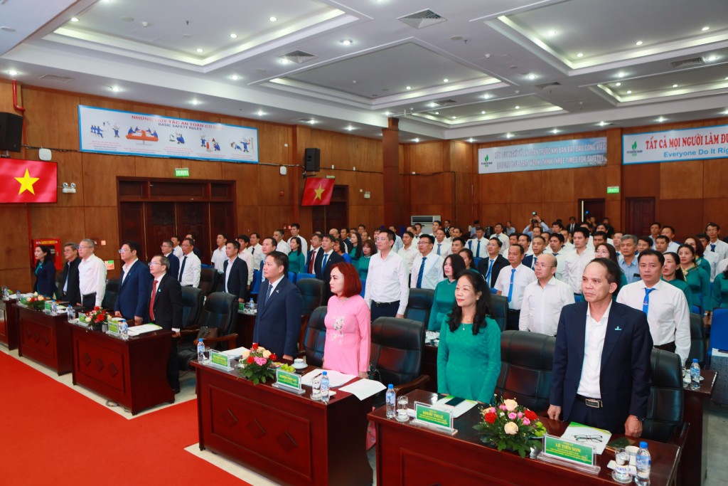 Đại hội có sự tham dự của Đồng chí Nghiêm Thùy Lan – Chủ tịch Công đoàn Tập đoàn Công nghiệp – Năng lượng Quốc gia Việt Nam; Đồng chí Bùi Ngọc Dương – Ủy viên Ban Thường vụ Đảng ủy Tập đoàn Công nghiệp – Năng lượng Quốc gia Việt Nam, Bí thư Đảng ủy, Chủ t