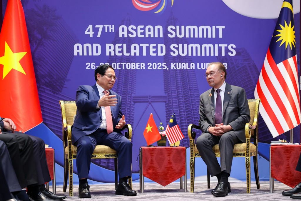 Thủ tướng Chính phủ Phạm Minh Chính đề nghị hai nước tiếp tục phối hợp thúc đẩy quan hệ quốc phòng trên cơ sở triển khai hiệu quả Bản ghi nhớ về Hợp tác quốc phòng song phương - Ảnh: VGP/Nhật Bắc