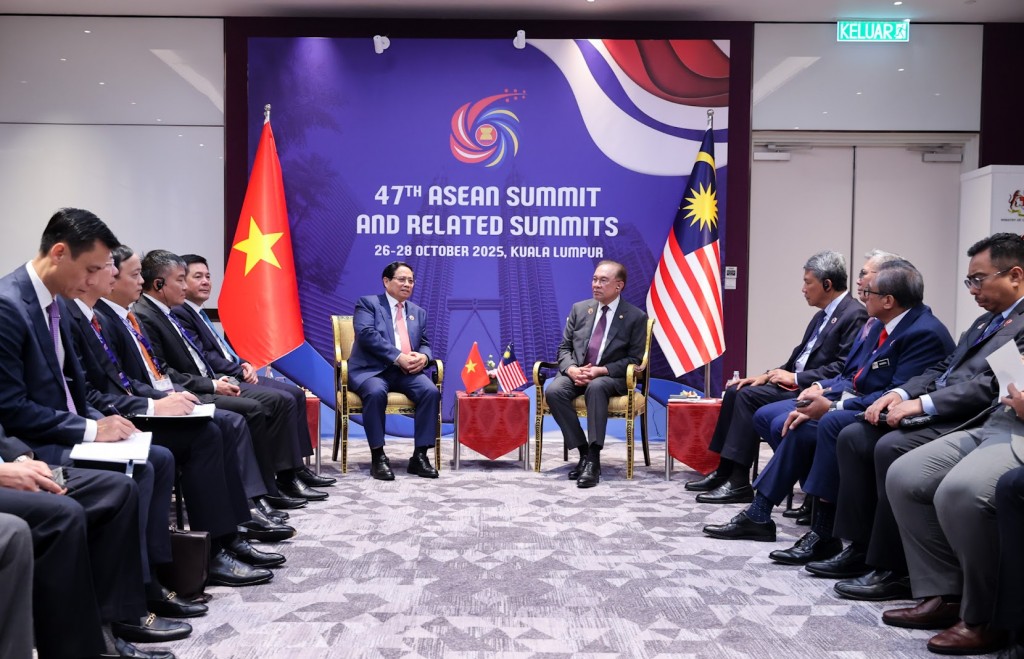 Thủ tướng Chính phủ cũng mong muốn hai bên sớm ký kết các thỏa thuận hợp tác trong lĩnh vực an ninh, giáo dục, hàng không - Ảnh: VGP/Nhật Bắc