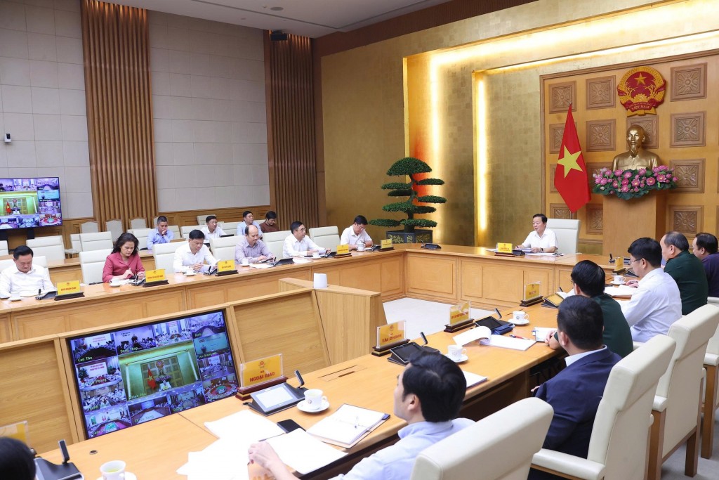 Phó Thủ tướng nhấn mạnh yêu cầu tiếp tục tăng cường công tác truyền thông trong triển khai chống khai thác IUU - Ảnh: VGP/Minh Khôi