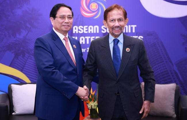 Thủ tướng đề nghị Brunei cấp thêm giấy phép đánh bắt cho các tàu cá Việt Nam