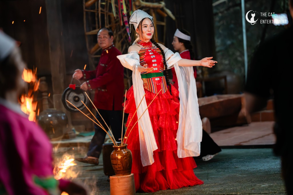 Tình yêu quê hương, âm nhạc của Phương Thảo trong 