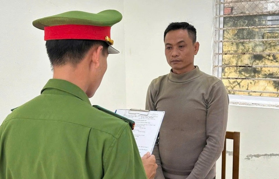 Bắt đối tượng tống tiền tình cũ bằng hình ảnh nhạy cảm