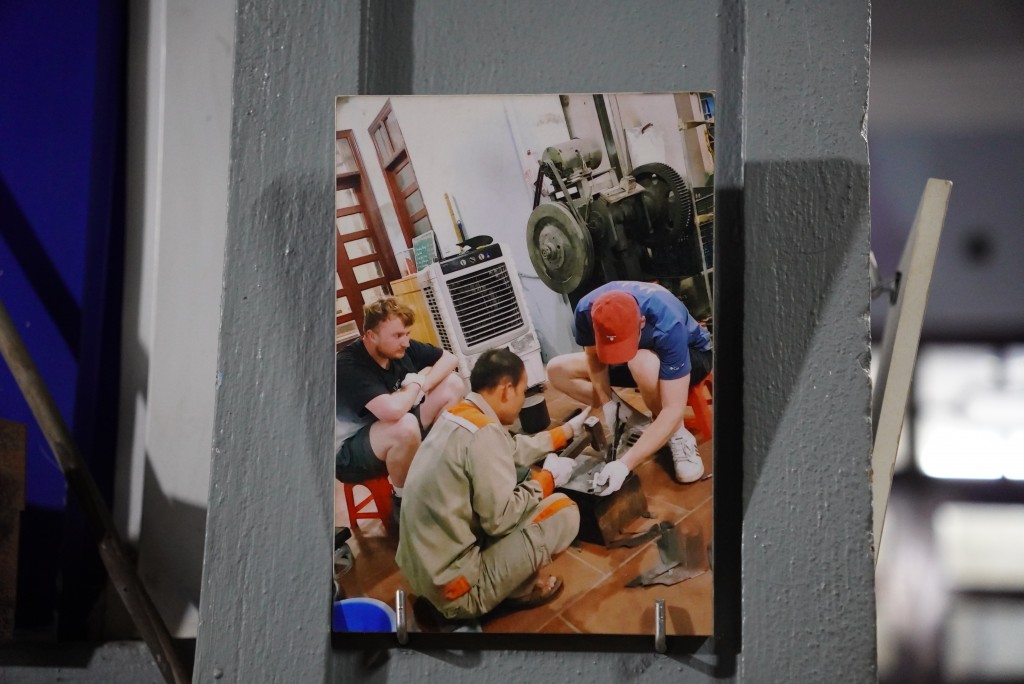 Tay quai, tay búa “giữ hồn” làng nghề Đa Sỹ