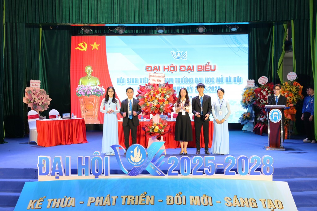 Sinh viên Đại học Mở Hà Nội kế thừa và phát triển sáng tạo
