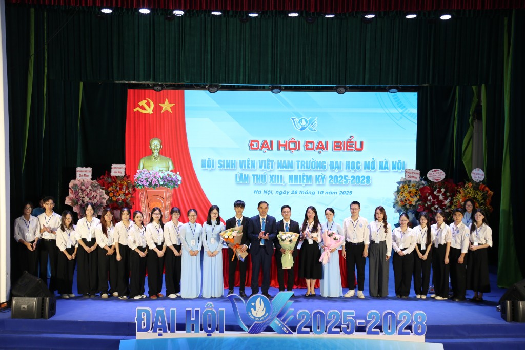 Ban chấp hành Hội sinh viên Trường Đại học Mở Hà Nội khoá XIII, nhiệm kỳ 2025 – 2028 ra mắt Đại hội Ban chấp hành Hội sinh viên Trường Đại học Mở Hà Nội khoá XIII, nhiệm kỳ 2025 – 2028 ra mắt Đại hội