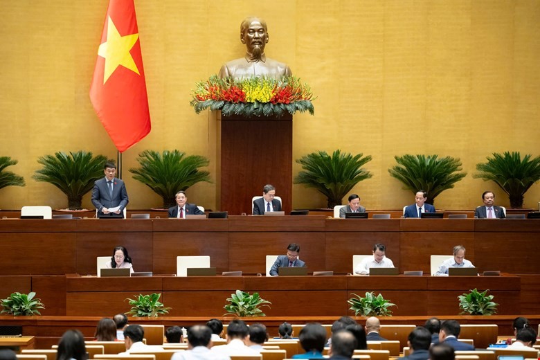 Phó Chủ tịch Quốc hội Vũ Hồng Thanh điều hành Phó Chủ tịch Quốc hội Vũ Hồng Thanh điều hành