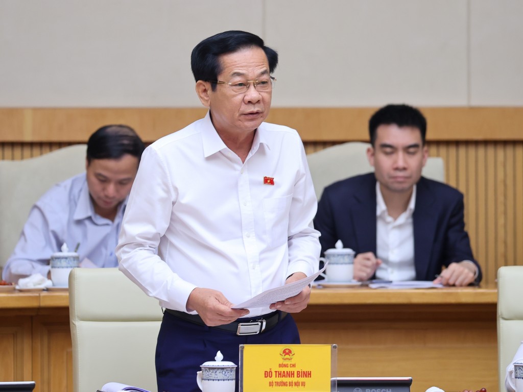 Bộ trưởng Bộ Nội vụ Đỗ Thanh Bình báo cáo tại phiên họp - Ảnh: VGP/Nhật Bắc Bộ trưởng Bộ Nội vụ Đỗ Thanh Bình báo cáo tại phiên họp - Ảnh: VGP/Nhật Bắc