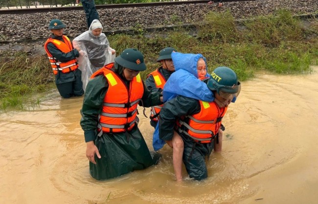 Thống kê ban đầu, Đà Nẵng có 66.813 ngôi nhà bị ngập nặng