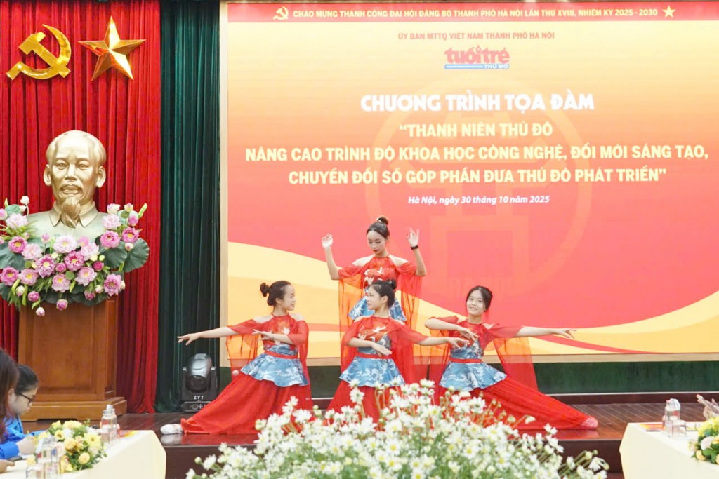 Thanh niên Thủ đô nâng cao trình độ khoa học công nghệ, đổi mới sáng tạo, chuyển đổi số góp phần đưa Thủ đô phát triển Thanh niên Thủ đô nâng cao trình độ khoa học công nghệ, đổi mới sáng tạo, chuyển đổi số góp phần đưa Thủ đô phát triển