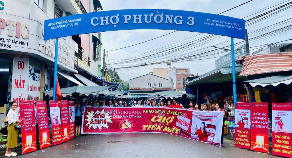 Tây Ninh đặt mục tiêu 100% dịch vụ công trực tuyến toàn tỉnh