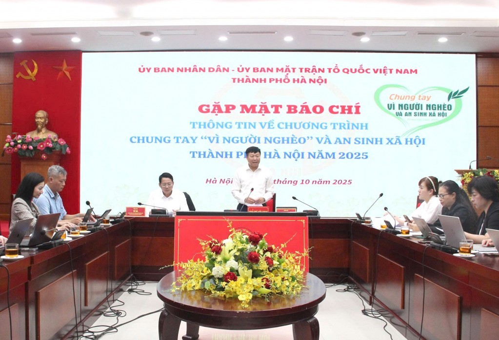 Gần 10 tỷ đồng hỗ trợ sinh kế cho hộ cận nghèo, hộ có hoàn cảnh khó khăn