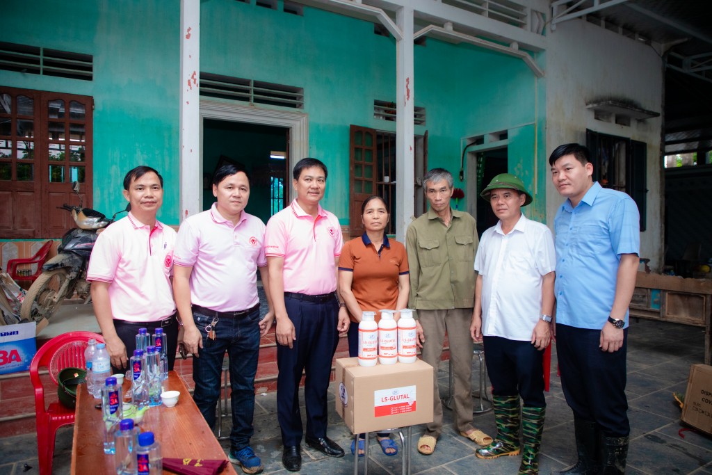 C.P. Việt Nam chung tay hướng về đồng bào vùng lũ