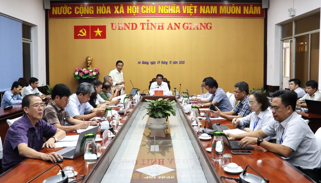 Quang cảnh buổi họp (ảnh: Như Ngọc)