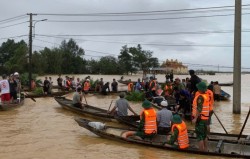 TP Huế: Tìm thấy thi thể hai cha con bị lũ cuốn mất tích