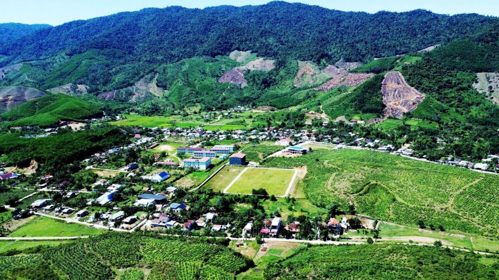 Trước diễn biến mưa lũ và nguy cơ sạt lở nghiêm trọng, UBND TP Đà Nẵng đã quyết định tạm dừng công tác chuẩn bị lễ khởi công 5 Trường phổ thông dân tộc nội trú liên cấp tại miền núi. (Ảnh: Minh hoạ)