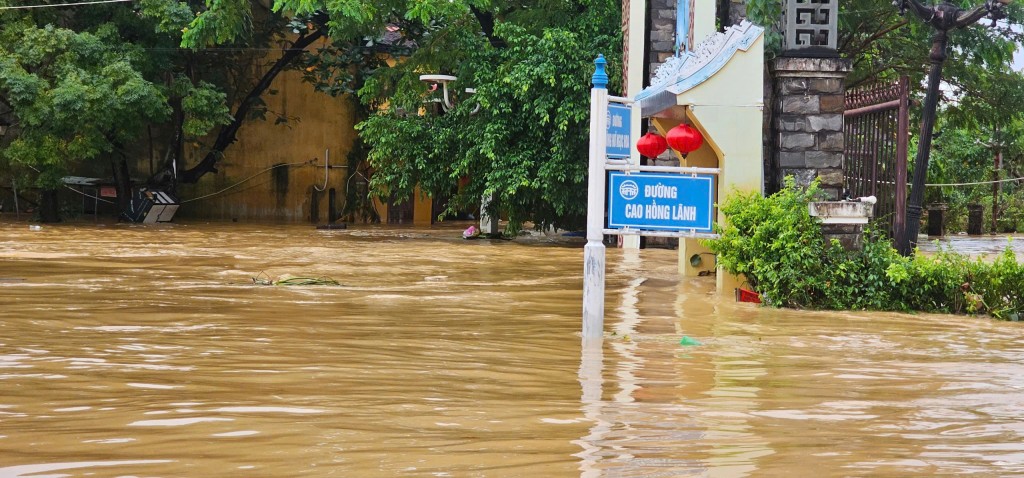Những hình ảnh ngập lụt lịch sử tại phố cổ Hội An