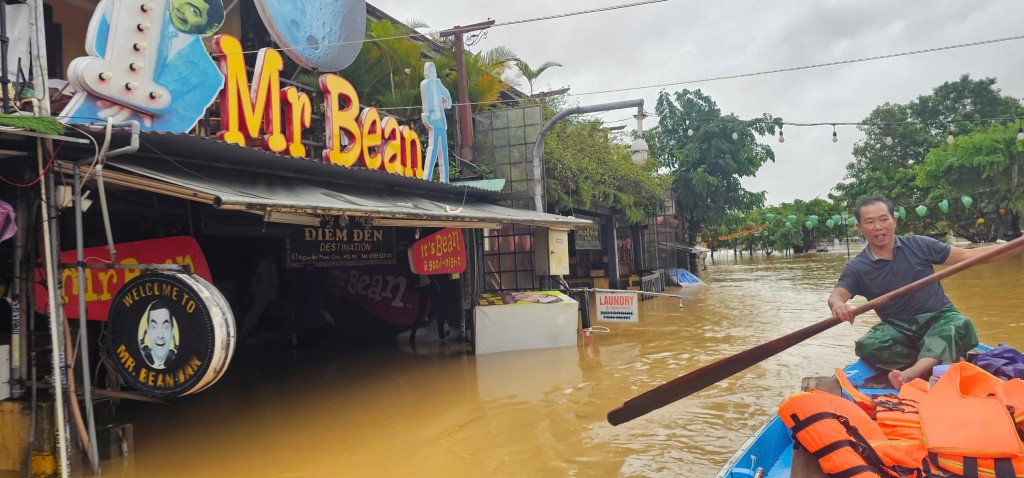 Những hình ảnh ngập lụt lịch sử tại phố cổ Hội An