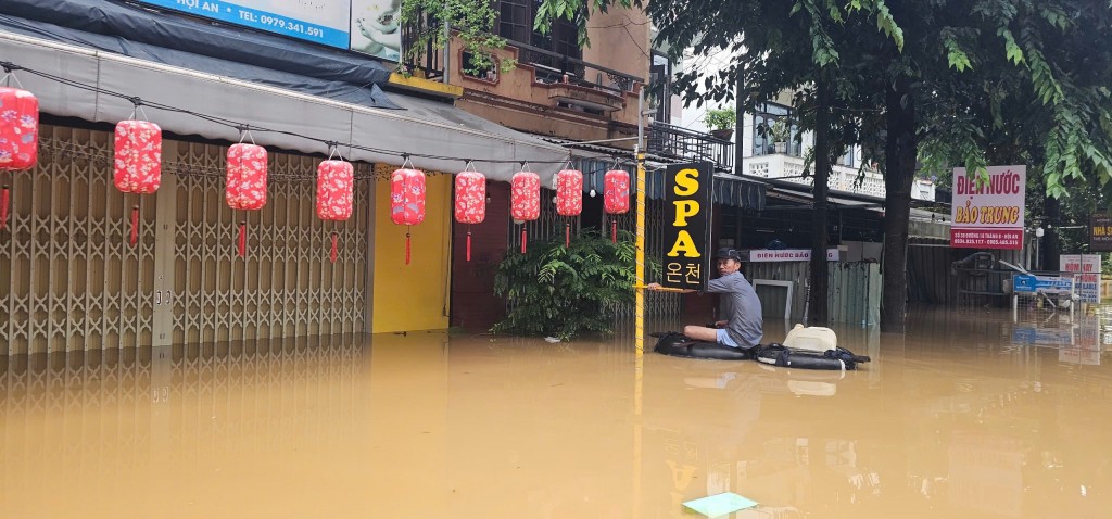 Những hình ảnh ngập lụt lịch sử tại phố cổ Hội An