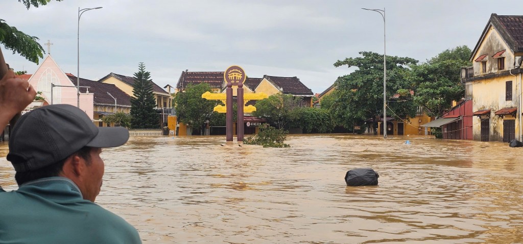 Những hình ảnh ngập lụt lịch sử tại phố cổ Hội An