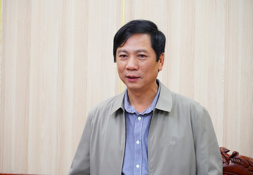 Phó Chủ tịch Thường trực UBND tỉnh Quảng Trị Hoàng Nam phát biểu kết luận cuộc họp 