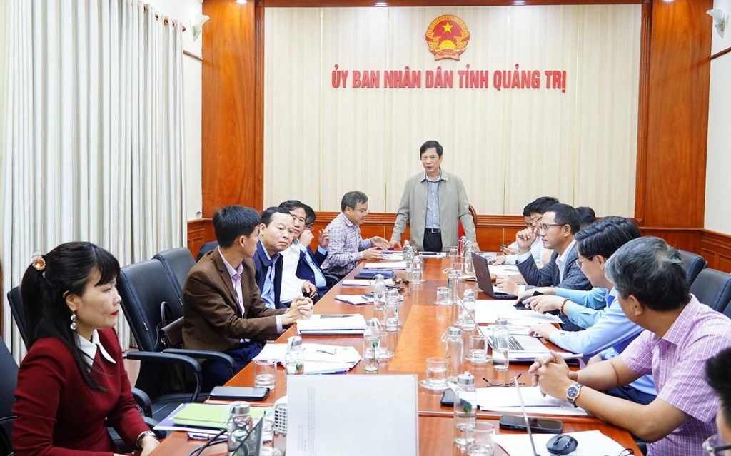 Phó Chủ tịch Thường trực UBND tỉnh Quảng Trị Hoàng Nam chủ trì buổi làm việc