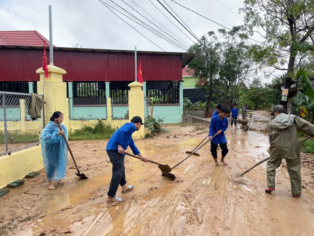 Tổng dọn vệ sinh môi trường sớm đưa người dân sớm ổn định cuộc sống