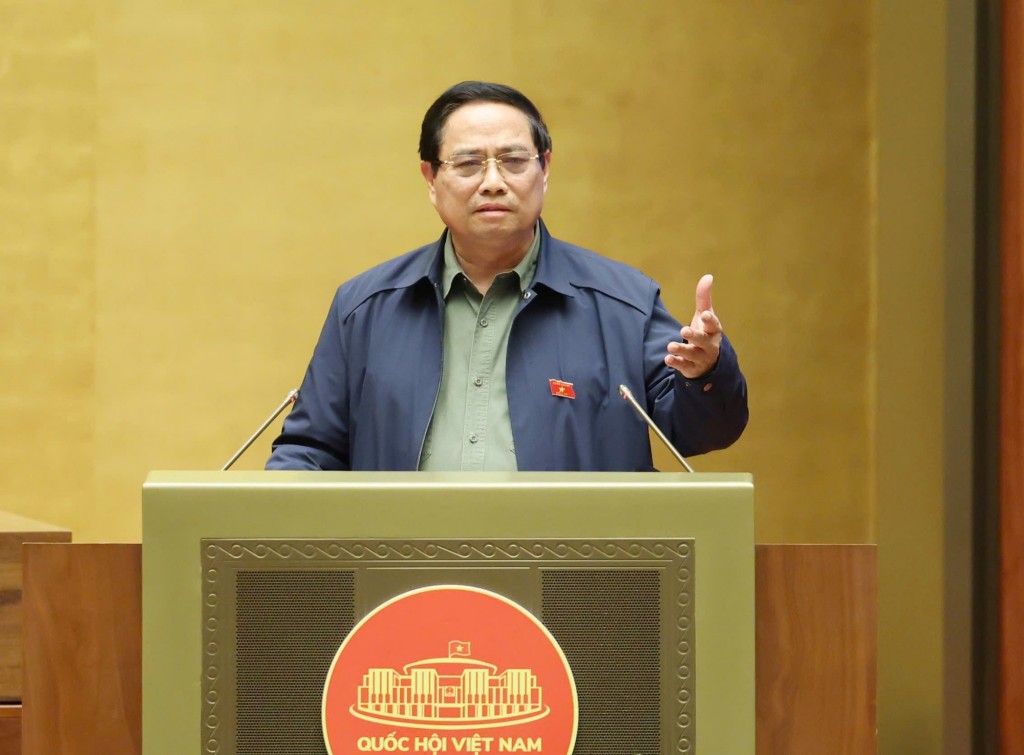 Phát biểu tại hội trường Quốc hội ngày 30/10, Thủ tướng Phạm Minh Chính nêu rõ, trong 5 năm qua, chúng ta đã đạt được những thành quả rất đáng tự hào, nền kinh tế của chúng ta vẫn đủ sức chống chịu, vượt qua được các cú sốc rất lớn từ bên ngoài - Ảnh: VGP/Nhật Bắc