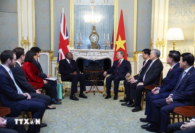 Tổng Bí thư Tô Lâm gặp Phó Thủ tướng Anh David Lammy. (Ảnh: Thống Nhất/TTXVN)