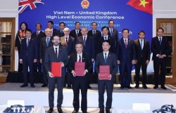 Tổng Bí thư Tô Lâm chứng kiến Lễ trao thỏa thuận hợp tác Việt Nam-Anh