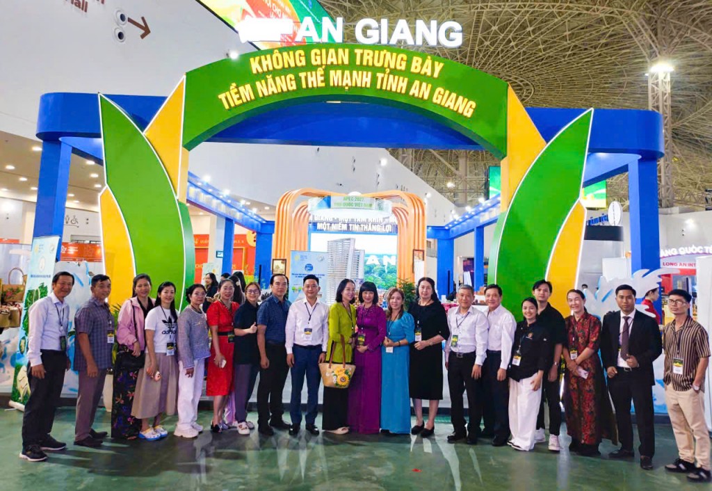 Khu vực trưng bày của tỉnh An Giang tại Hội chợ Mùa Thu lần I năm 2025 (ảnh: Thanh Tiến)