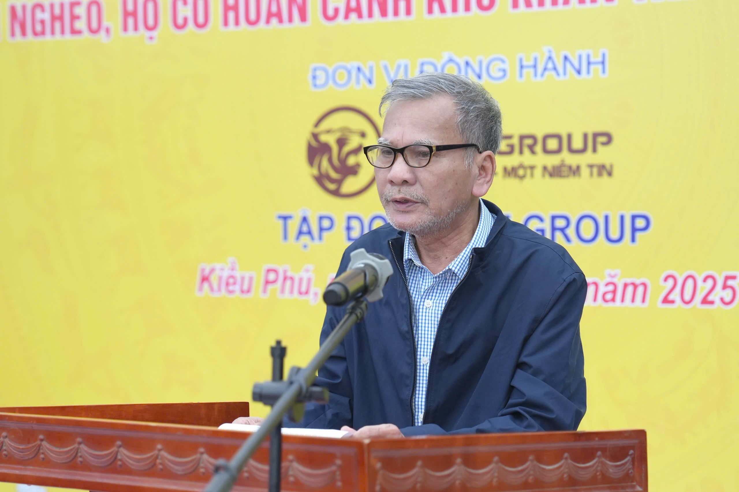 Ông Bùi Ngọc Quýnh, đại diện thân nhân của bà Nguyễn Thị Dương, hộ cận nghèo thôn Cấn Thượng, xã Kiều Phú, TP Hà Nội