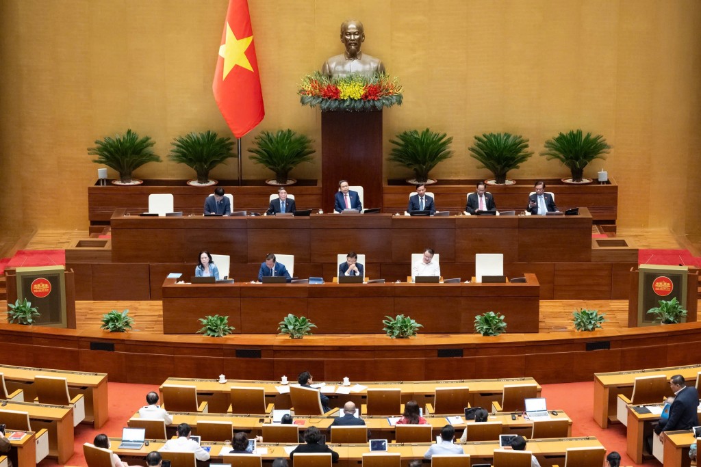 Chuyển đổi mô hình tăng trưởng sang chiều sâu, duy trì đà phát triển Chuyển đổi mô hình tăng trưởng sang chiều sâu, duy trì đà phát triển