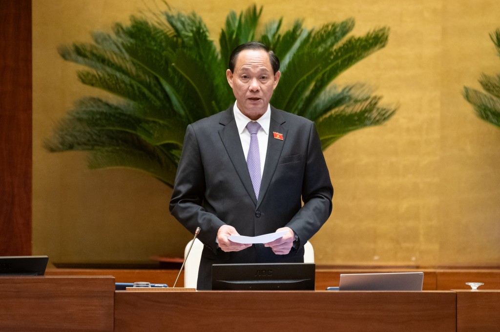 Phó Chủ tịch Quốc hội Trần Quang Phương điều hành nội dung phiên họp