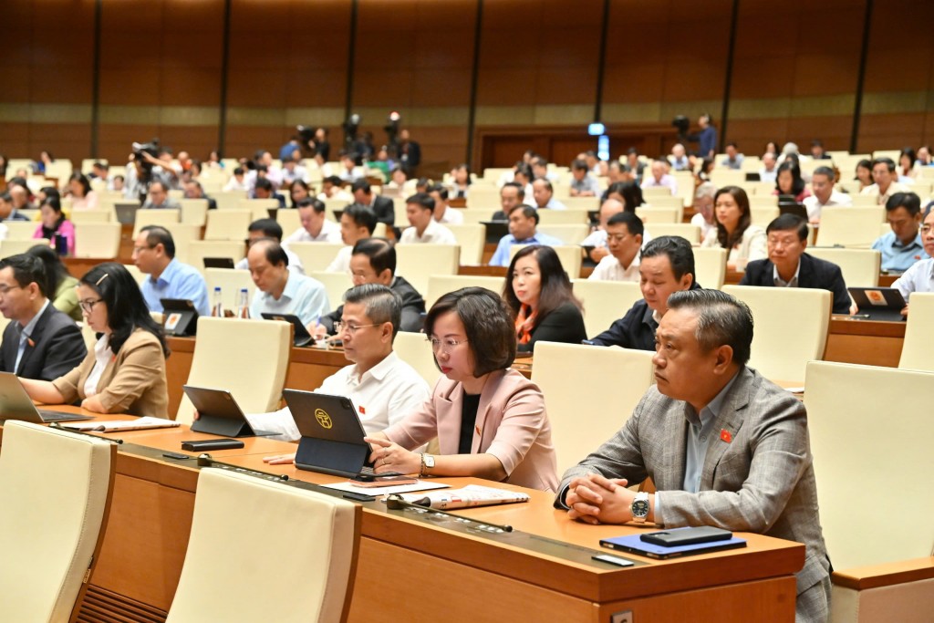 Chuyển đổi mô hình tăng trưởng sang chiều sâu, duy trì đà phát triển Chuyển đổi mô hình tăng trưởng sang chiều sâu, duy trì đà phát triển