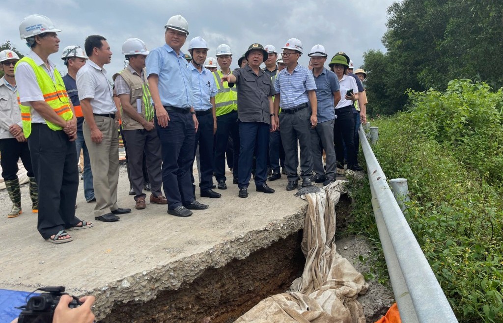 Nghiên cứu kỹ phương án khắc phục dứt điểm sạt lở, nứt mặt đường cao tốc La Sơn - Hoà Liên