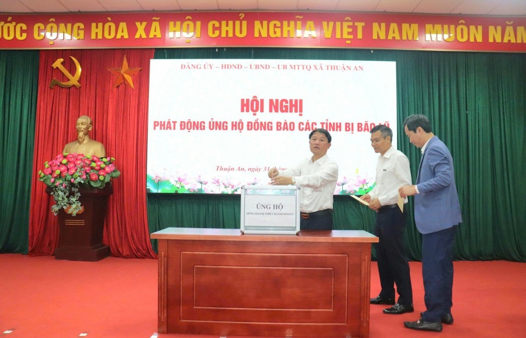 Xã Thuận An phát động ủng hộ Nhân dân các tỉnh bị thiệt hại do mưa bão